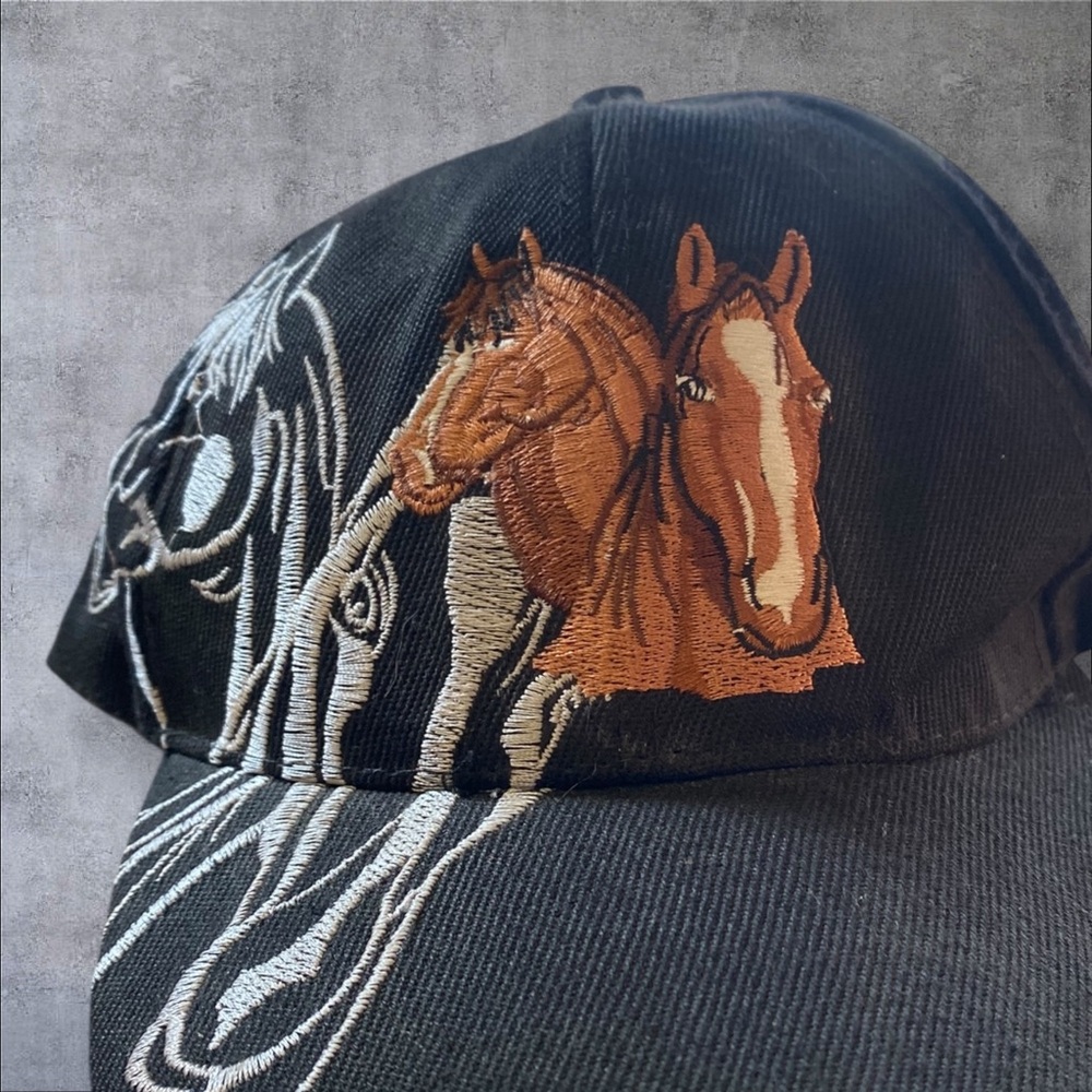 Horse baseball cap embroidered Velcro strap - Picture 2 of 6